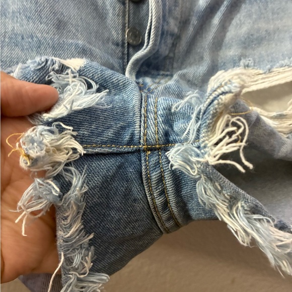 Levi's Women's 501 Original Light Blue Denim Shorts 28 - Picture 10 of 16